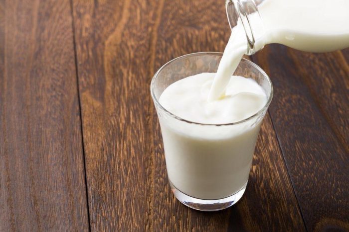 neigiamą pieno poveikį