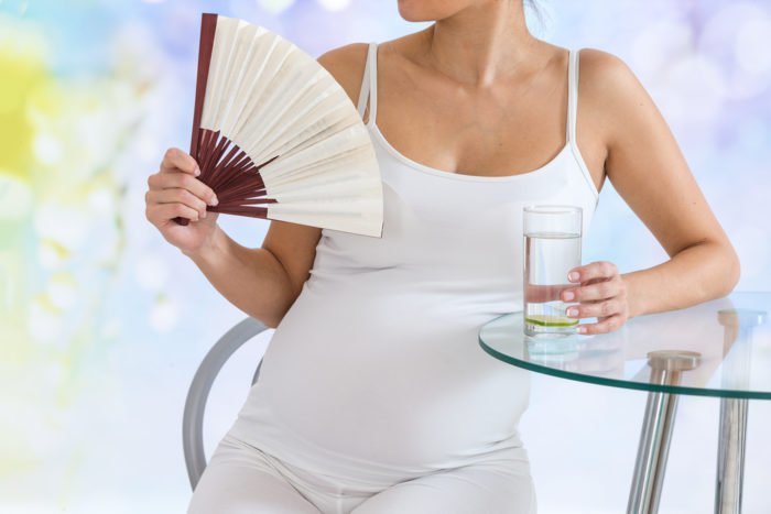 įveikti šilumą nėštumo metu