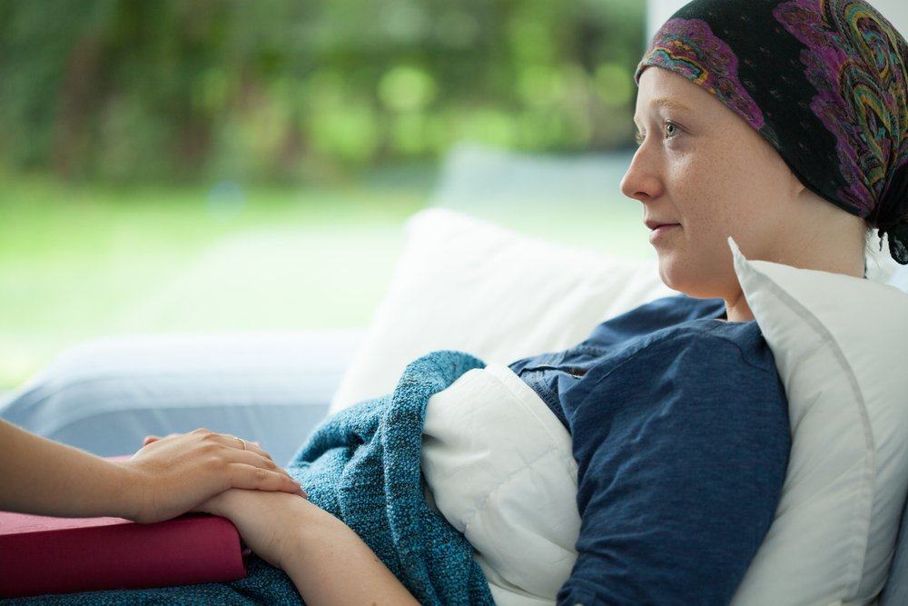 padėti vėžiu sergantiems pacientams, sergantiems vėžiu, moterims
