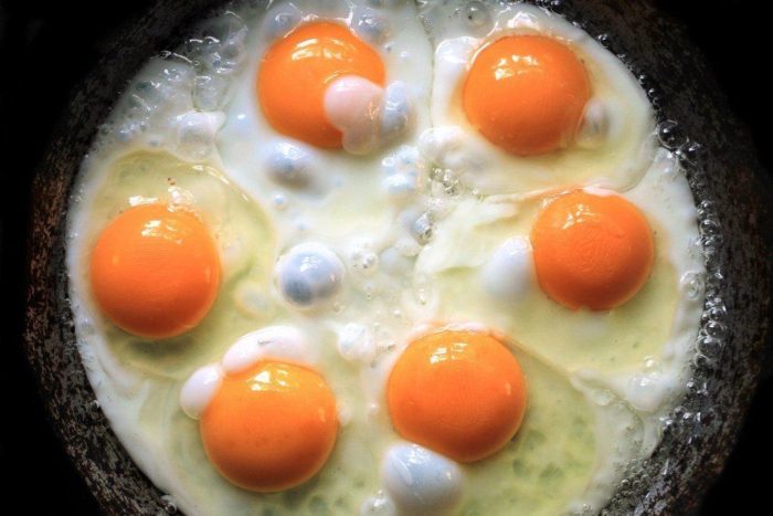 mitai apie kiaušinių valgymą