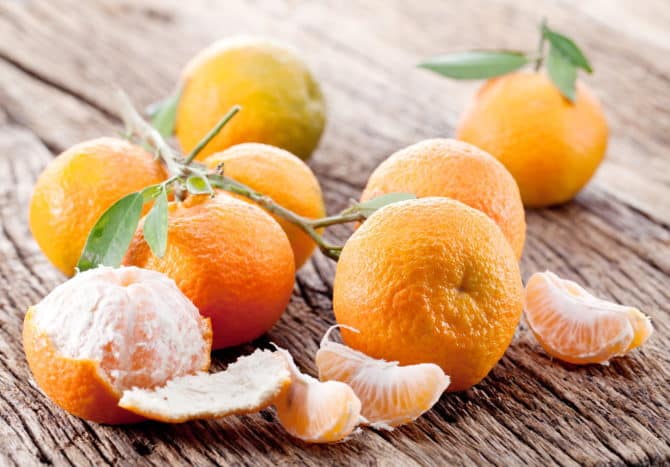 balti pluoštai apelsinuose