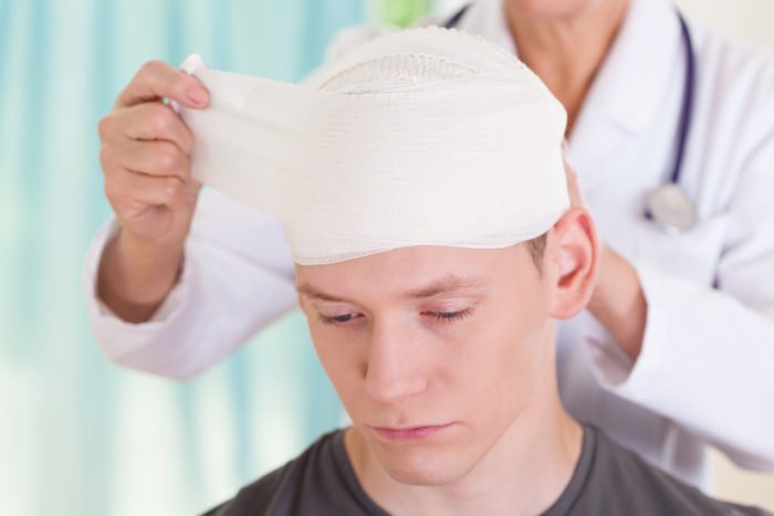 smegenų pažeidimo simptomai dėl galvos traumos