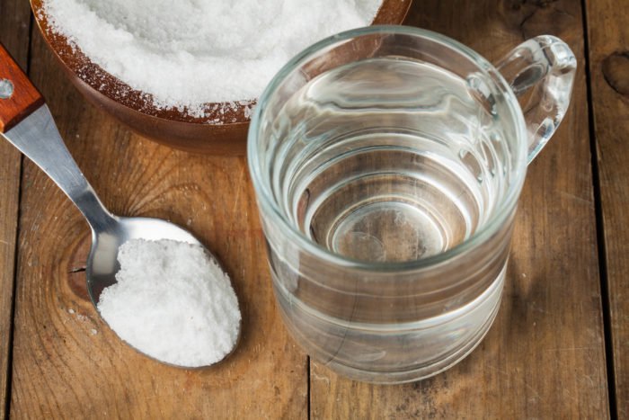 druskos vandens nauda burnos sveikatai