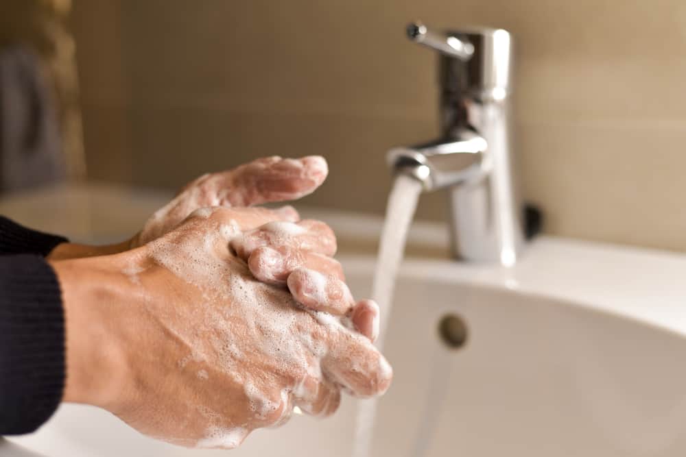 plauti rankas prieš seksą