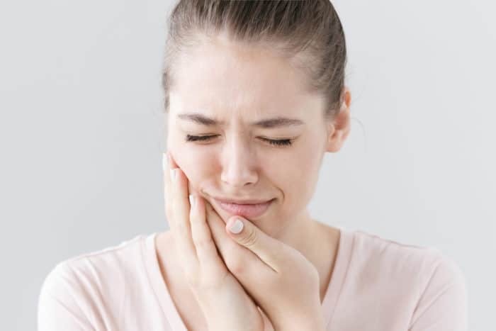 burnos kandidozės simptomai