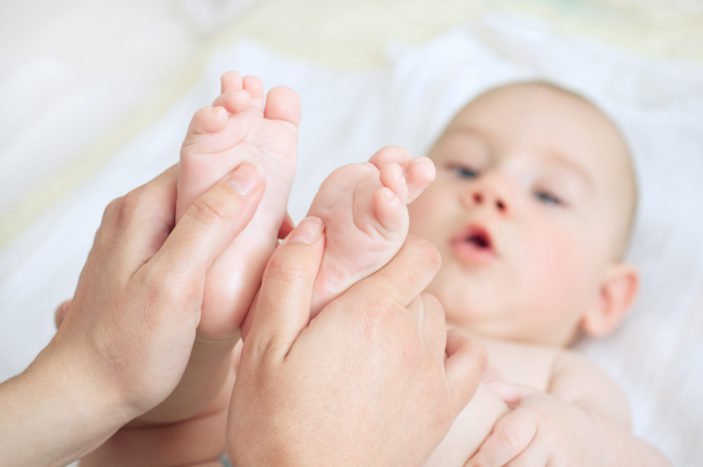 kaip masažuoti kūdikį